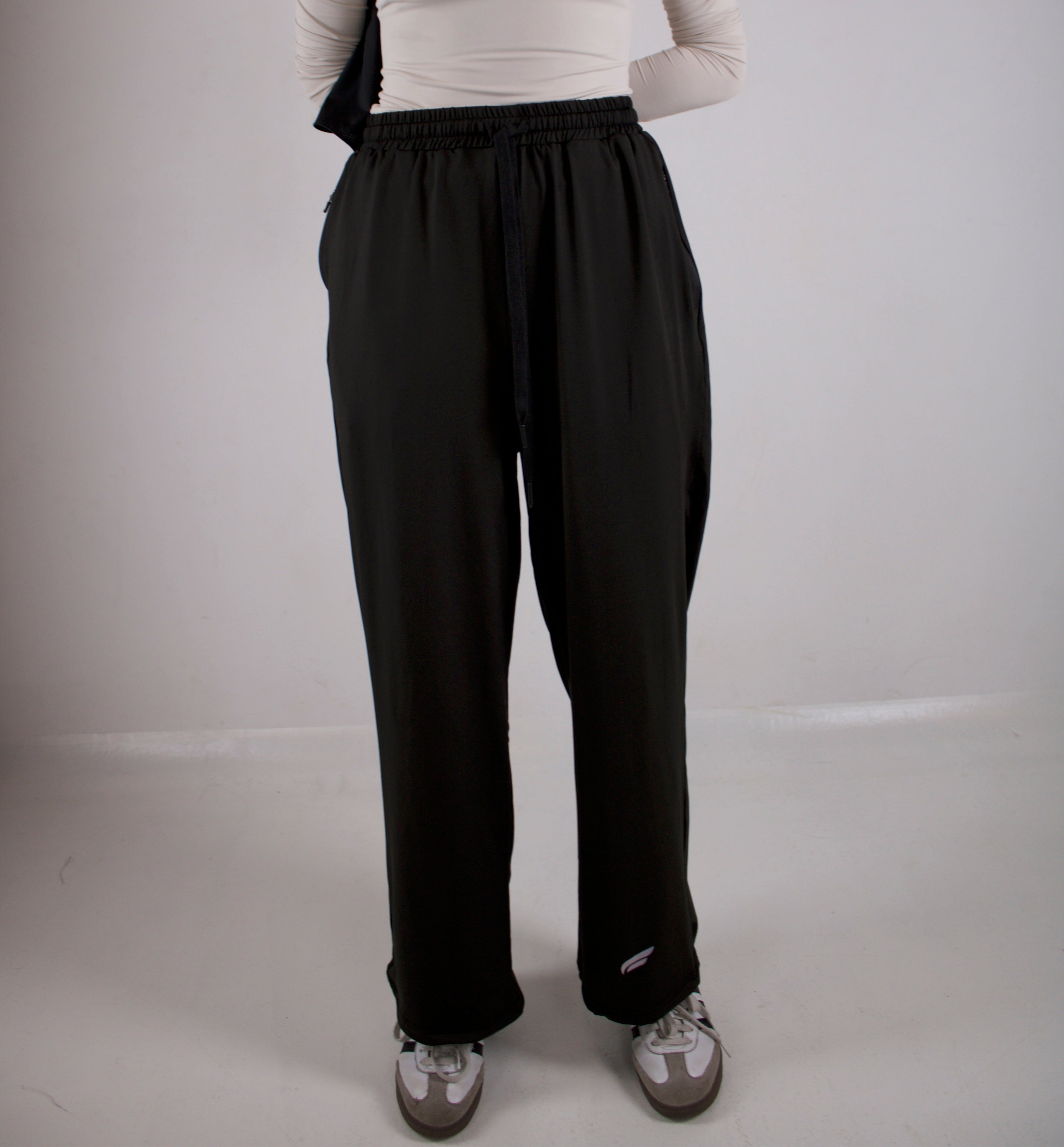 Essential Adjustable Wide-Leg pants