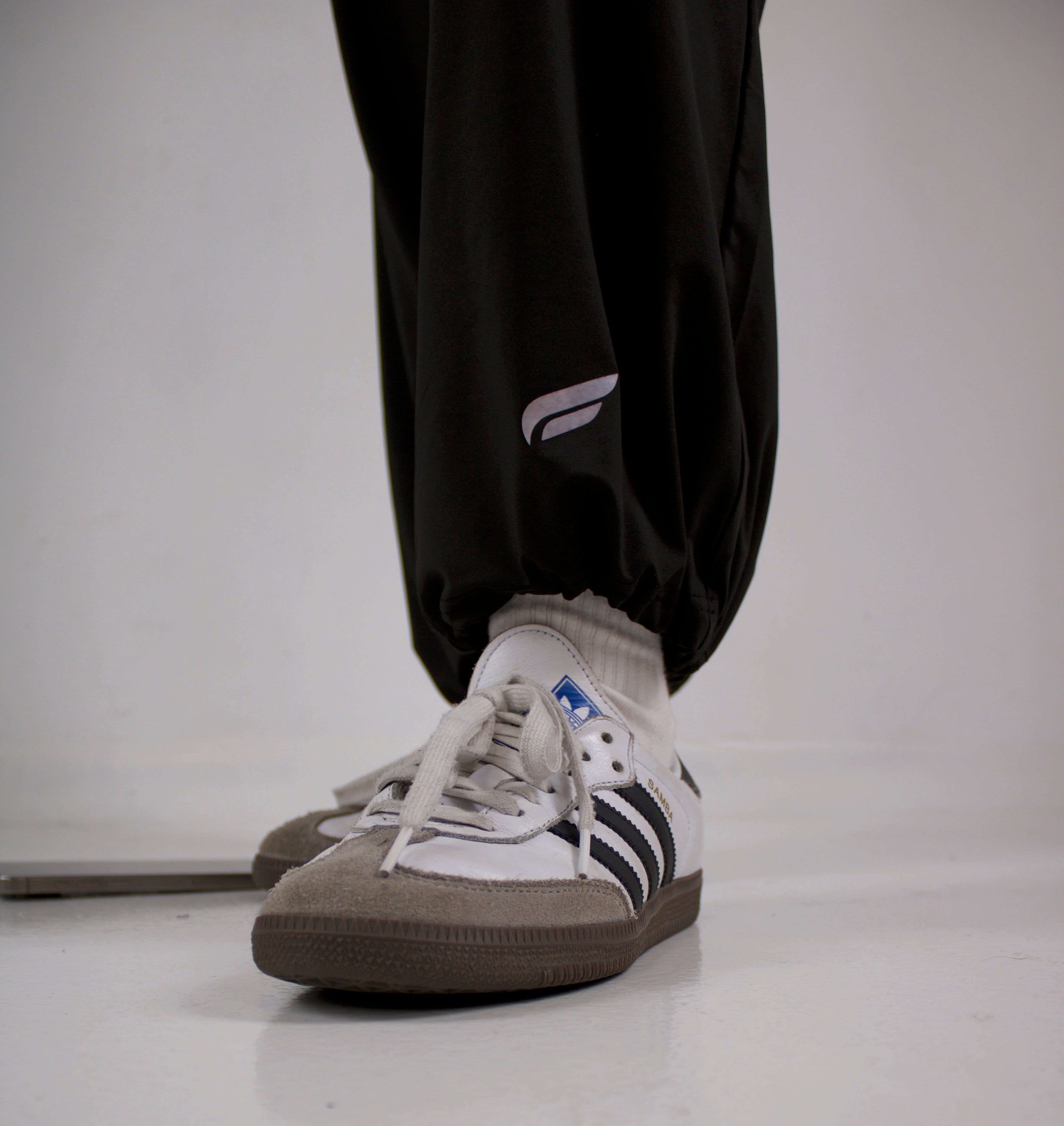 Essential Adjustable Wide-Leg pants