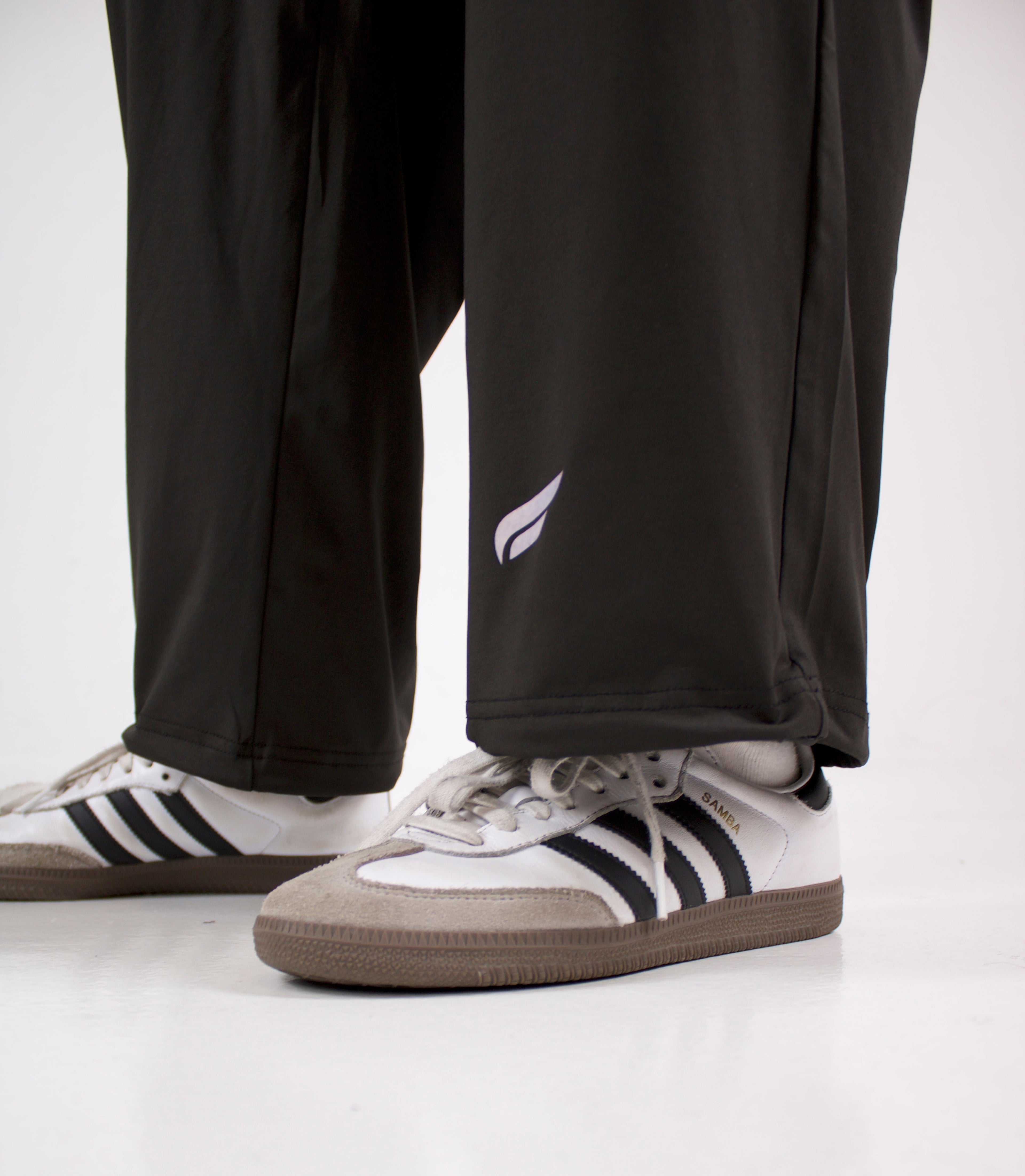 Essential Adjustable Wide-Leg pants